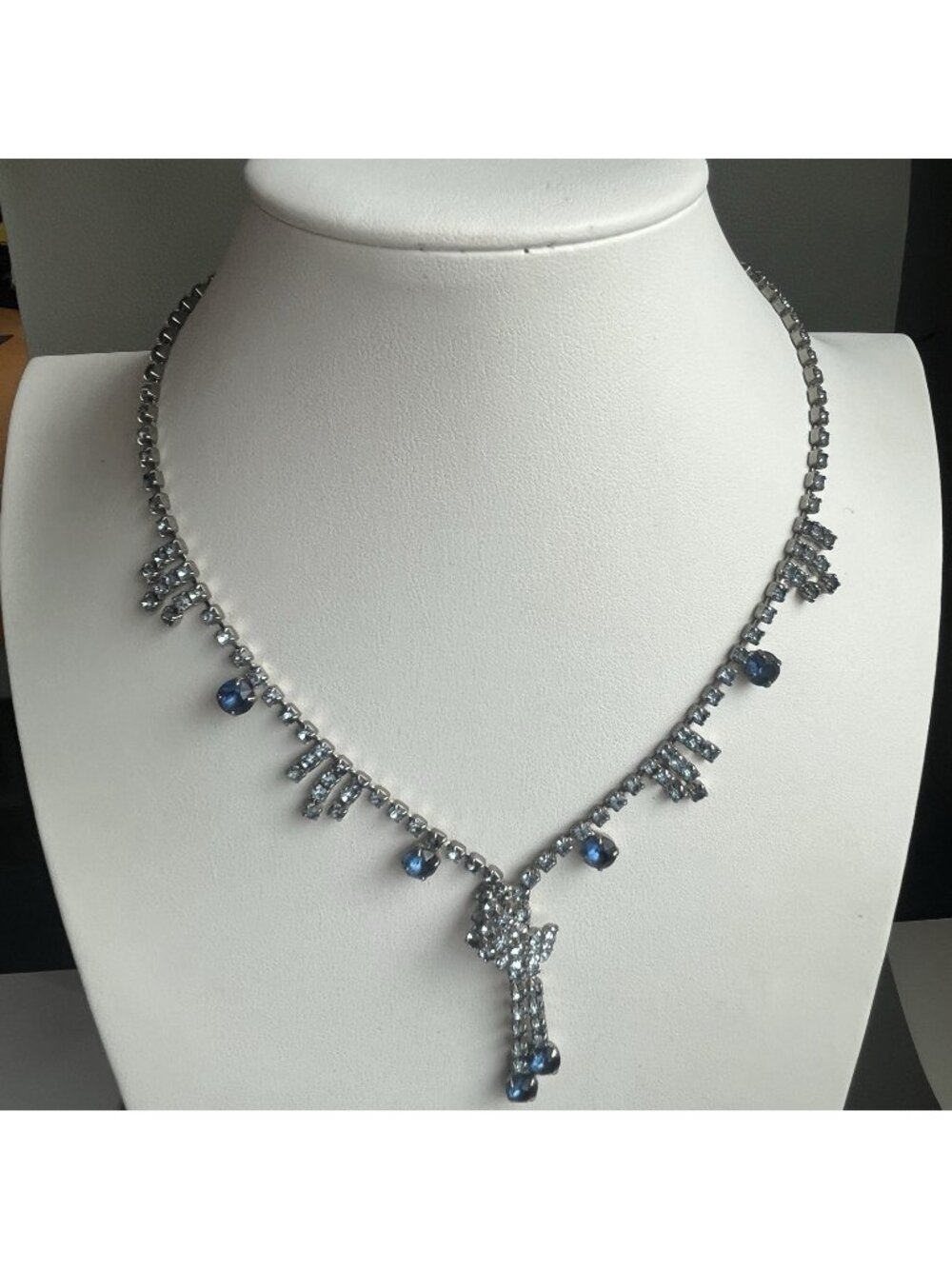 Vintage Blue Rhinestone Lariat Collar Y-Necklace Silver Tone